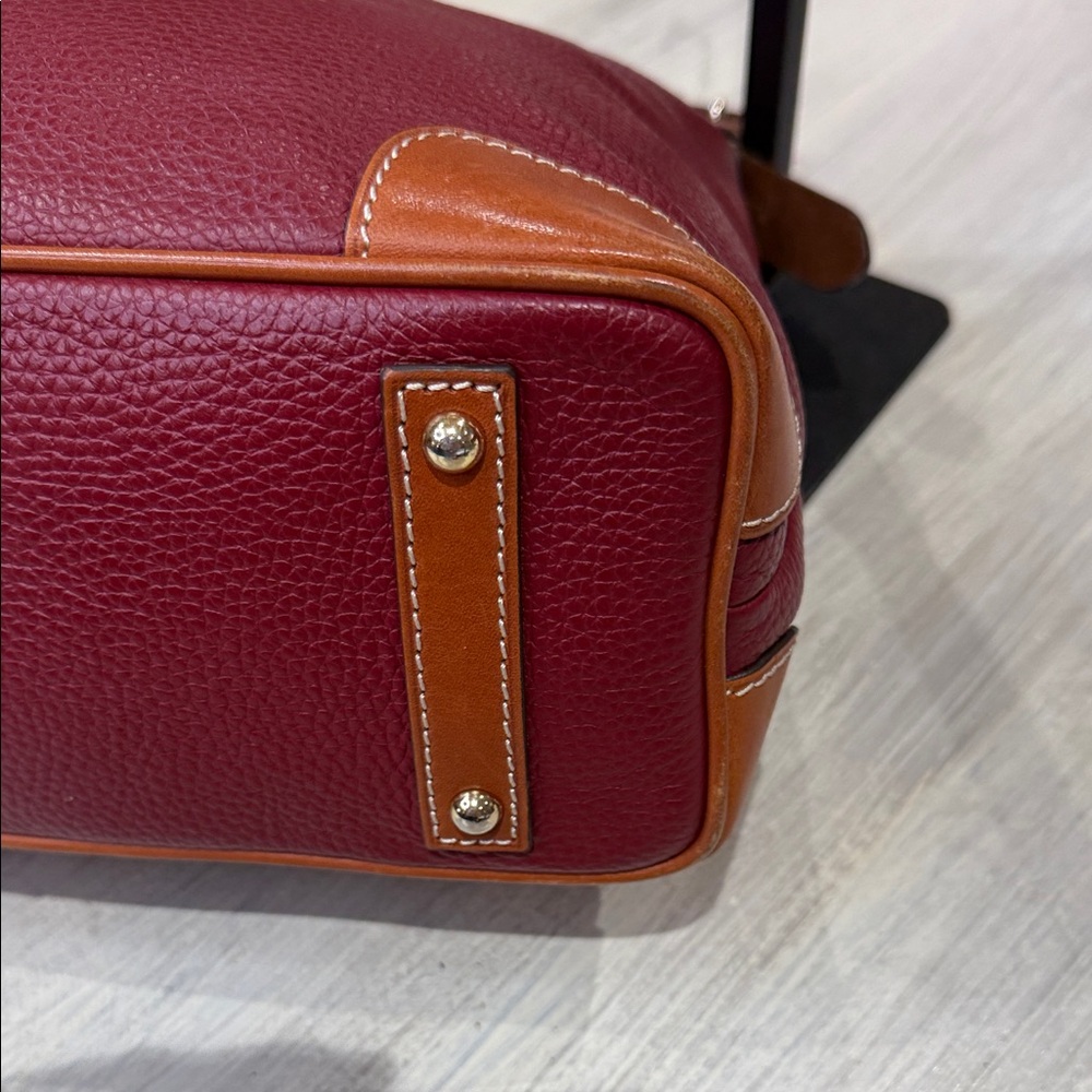 RARE Y2K Vintage Dooney & Bourke Red and Tan Pebbled Leather Hobo. EUC - Picture 9 of 16